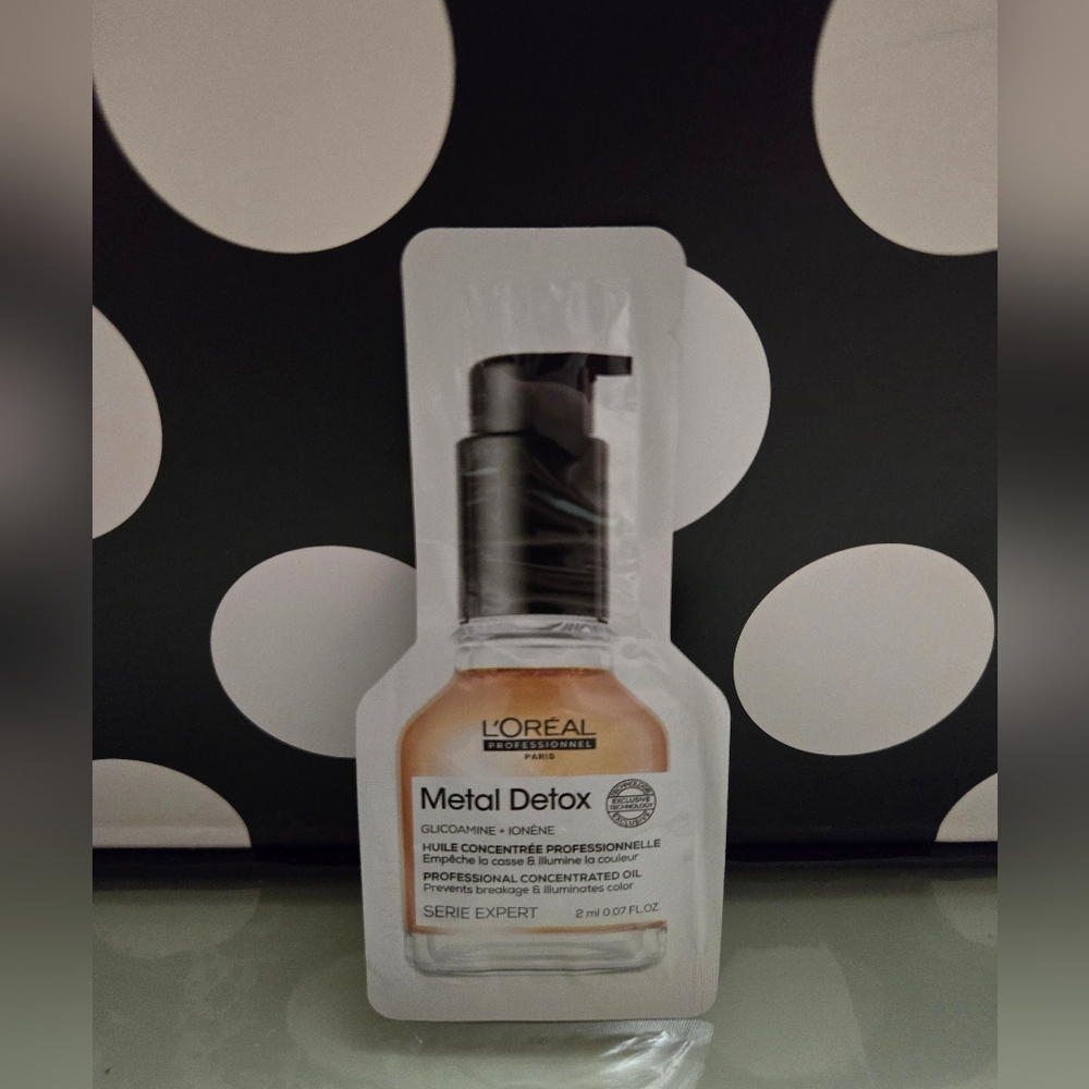 10/$25✨️L'Oreal Metal Detox SAMPLE✨️